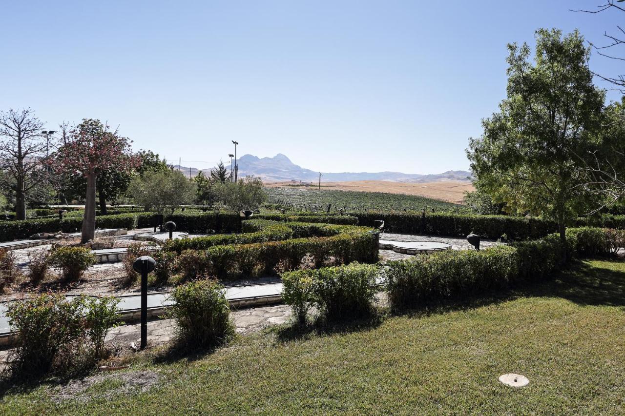 Agriturismo Tenute Pollara Casa Mia Roccamena Exterior foto