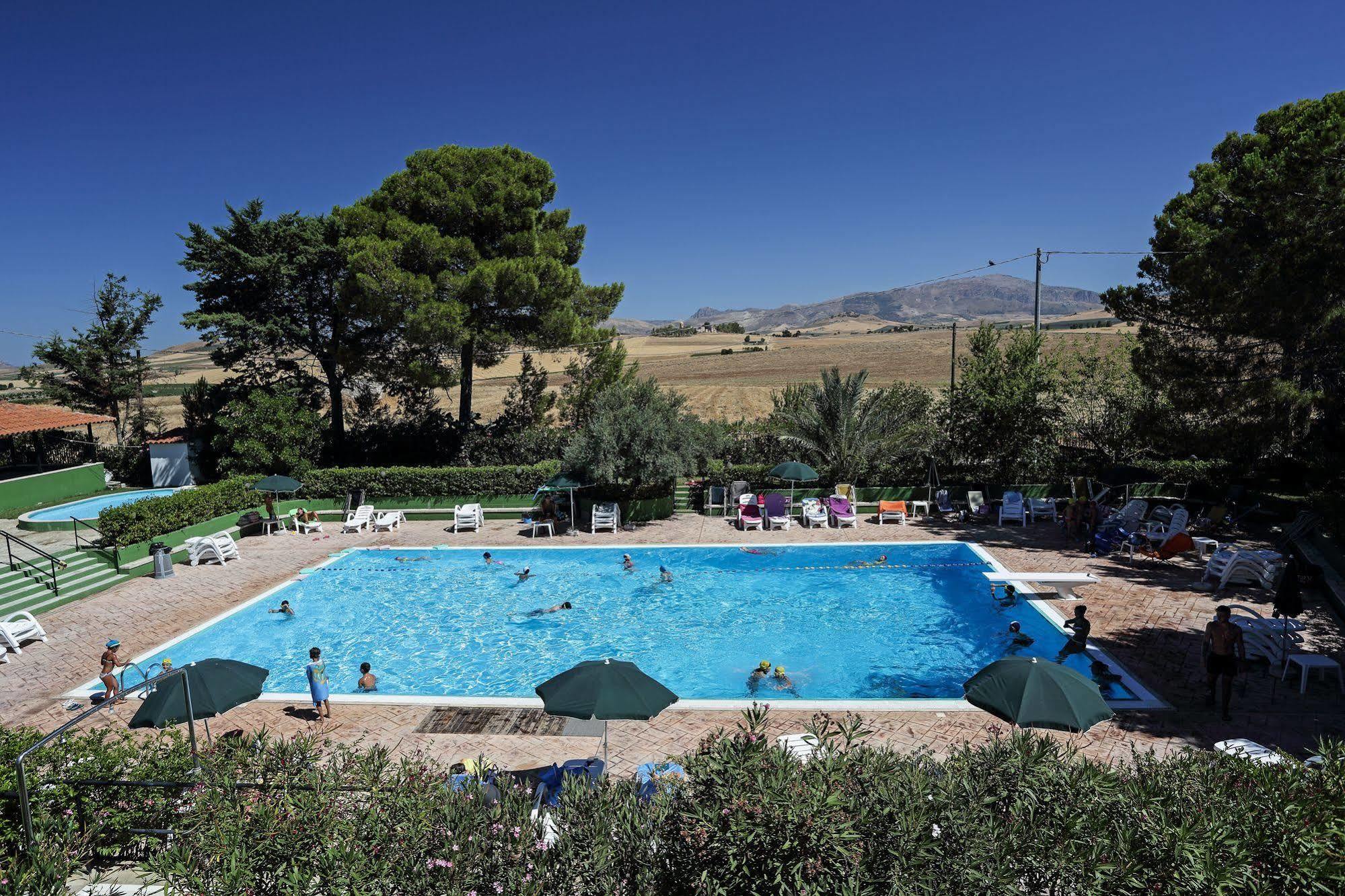 Agriturismo Tenute Pollara Casa Mia Roccamena Exterior foto